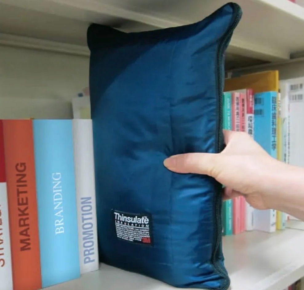 新品未使用】3Mシンサレート災害用スリーピングバッグ(寝袋) オフィス