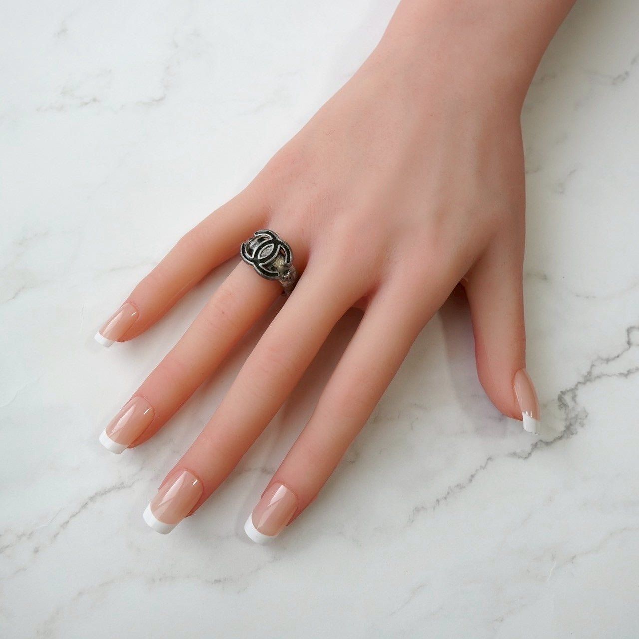 シャネル ココマーク シルバー ブラック 指輪 リング 12.5号