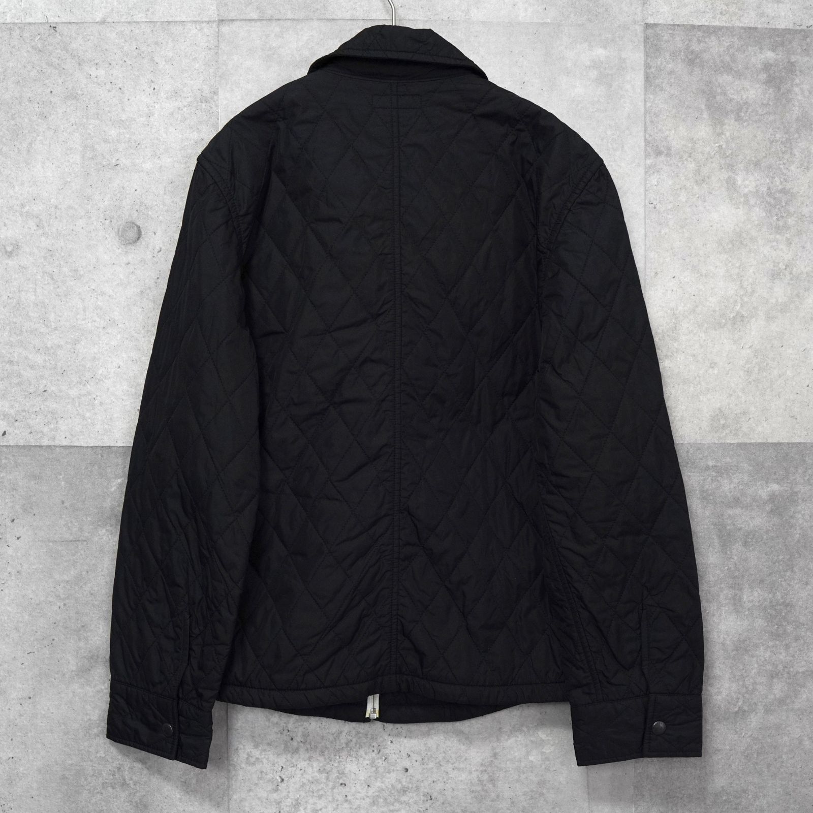 バーバリー ブルーレーベル ホースロゴ ノバチェック裏地 キルティングジャケット ブラック