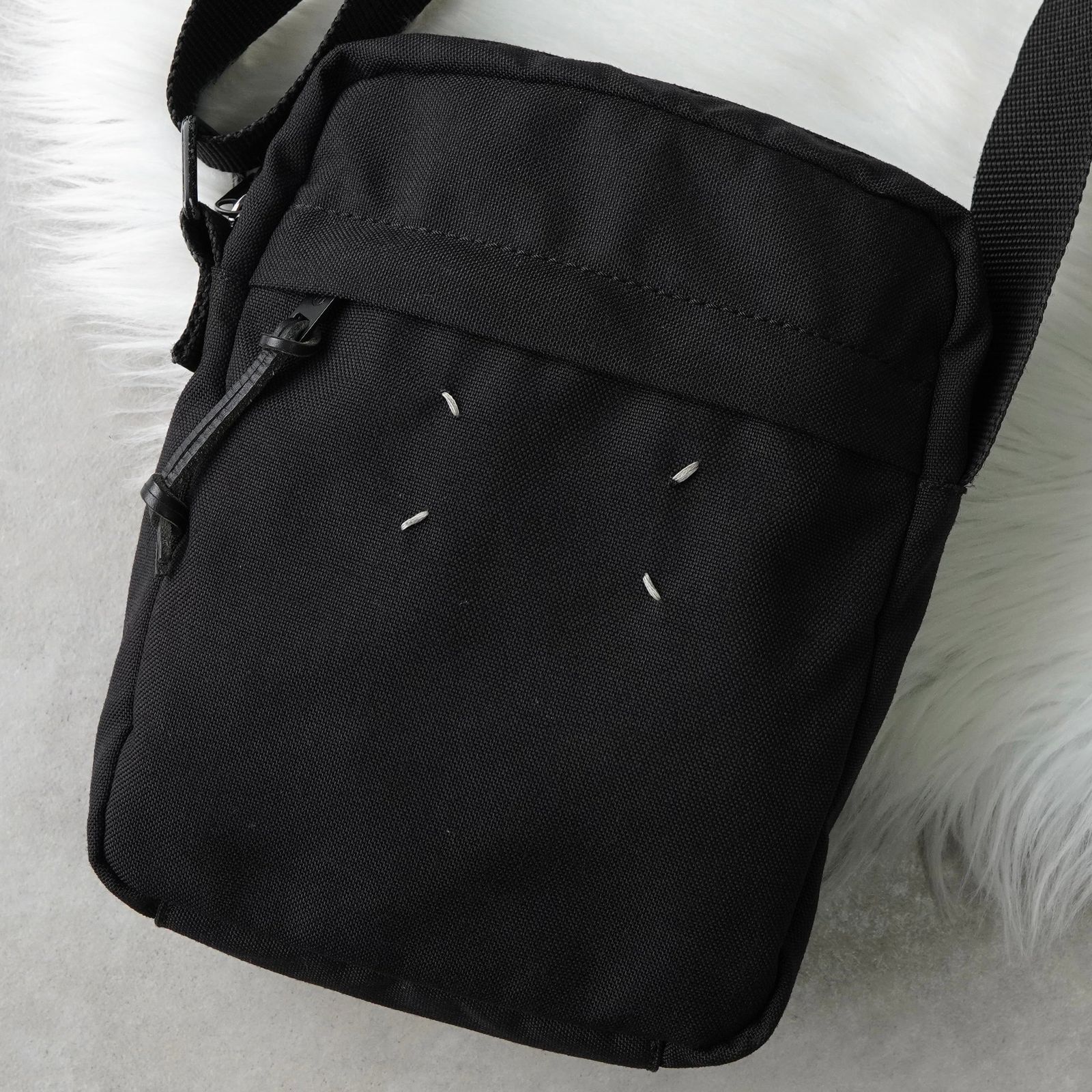 未使用・超格安/メゾンマルジェラ　ショルダーバッグ　4ステッチ　ナイロン　黒 楽天市場】Maison Margiela/メゾンマルジェラ 4ステッチ ショルダー