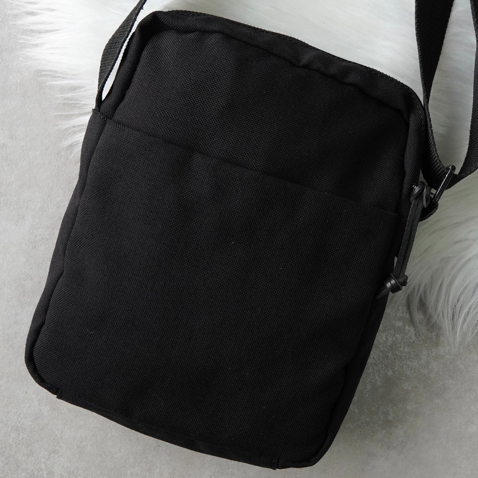  メゾン マルジェラ 4ステッチ 四つタグ ナイロンキャンバス ショルダーバッグ ブラック ショルダーバッグ ショルダーバッグ