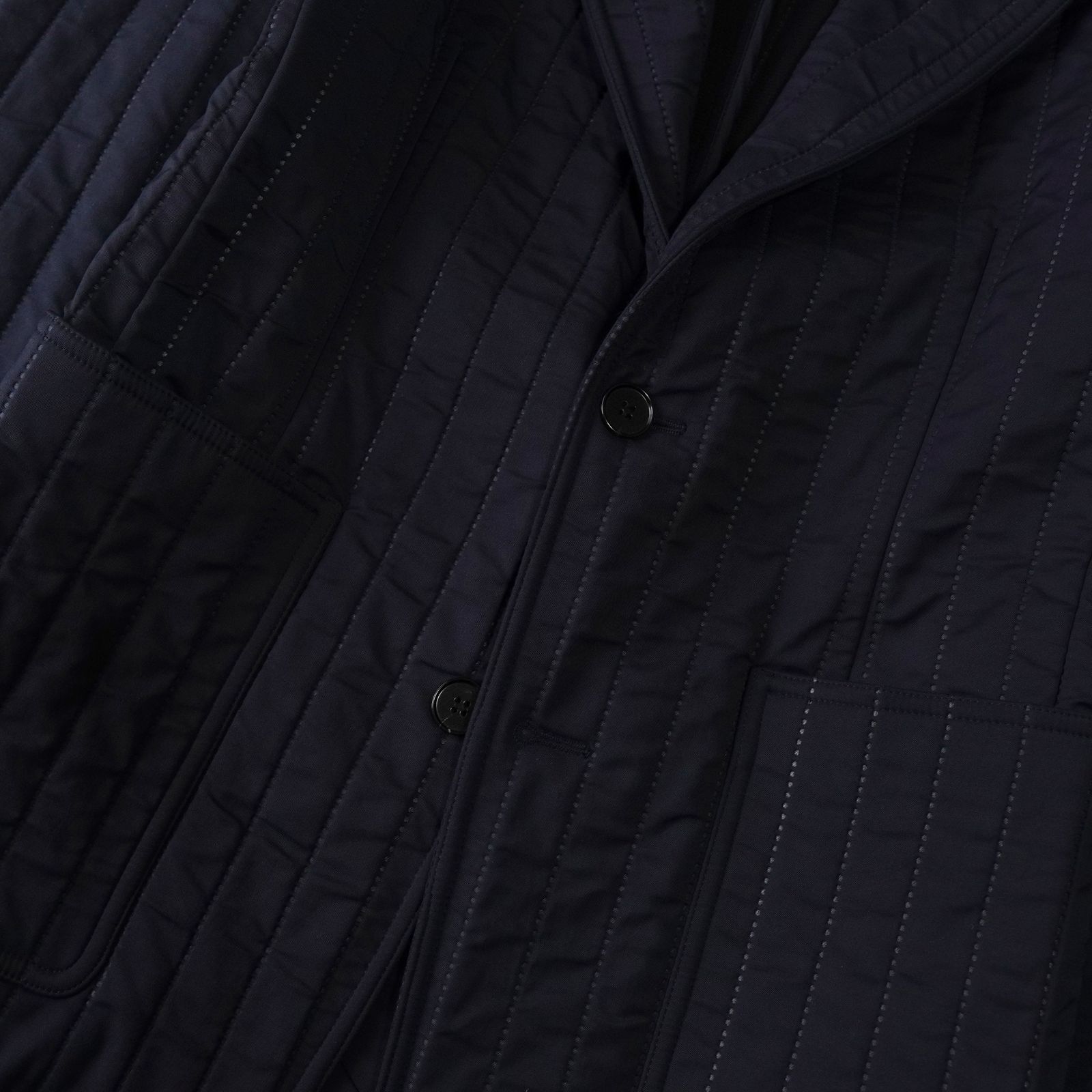 ダークネイビー