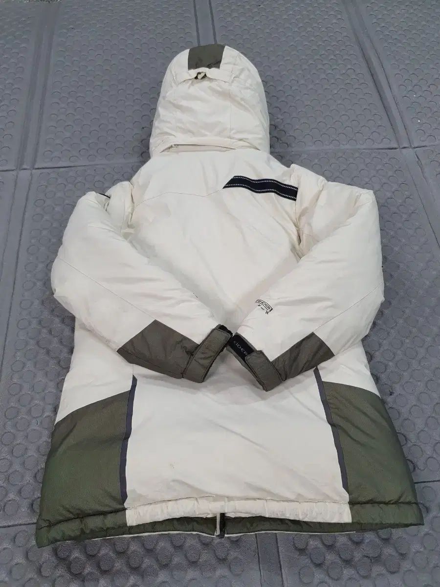 EIDER レディース 白 ダウン アウター