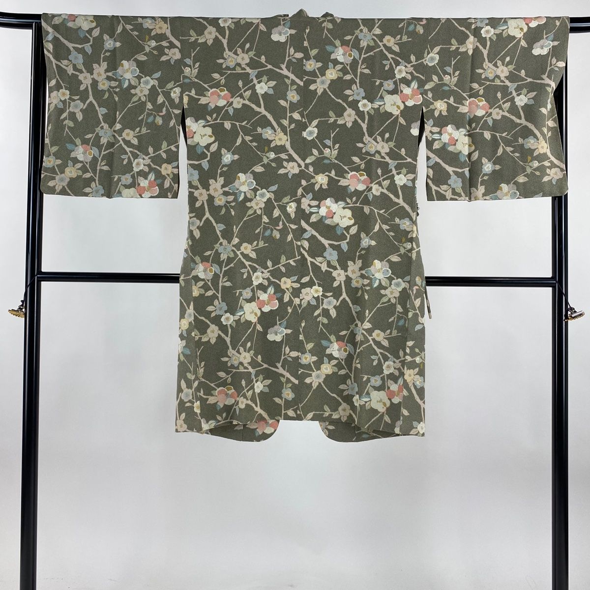 道中着 身丈103 cm 裄丈65 5 M 和装コート 椿 金彩 灰緑 正絹 羽織 着物 浴衣 レディース