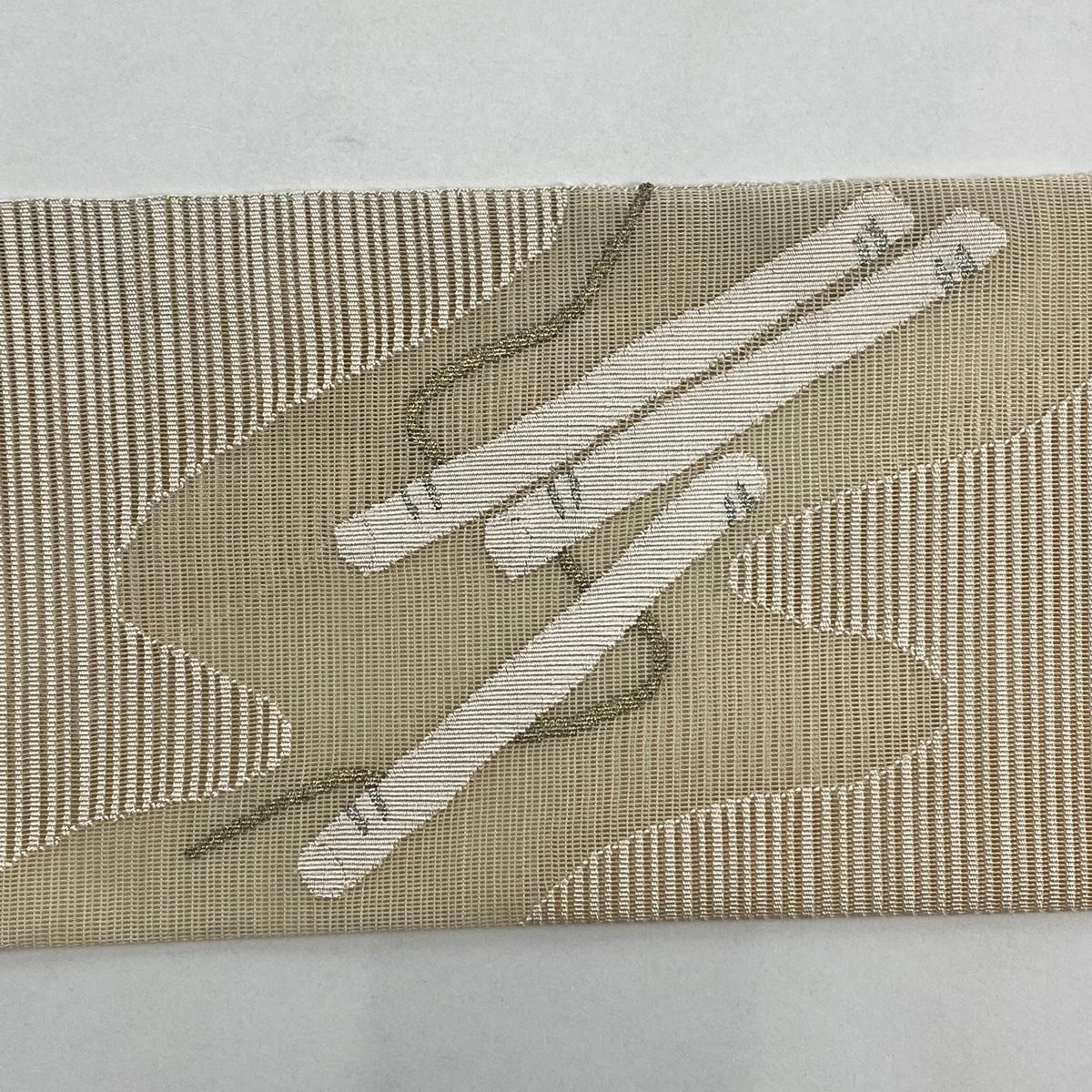 名古屋帯 優品 夏帯 絽 笛 流水 箔 金銀糸 クリーム 正絹 【中古