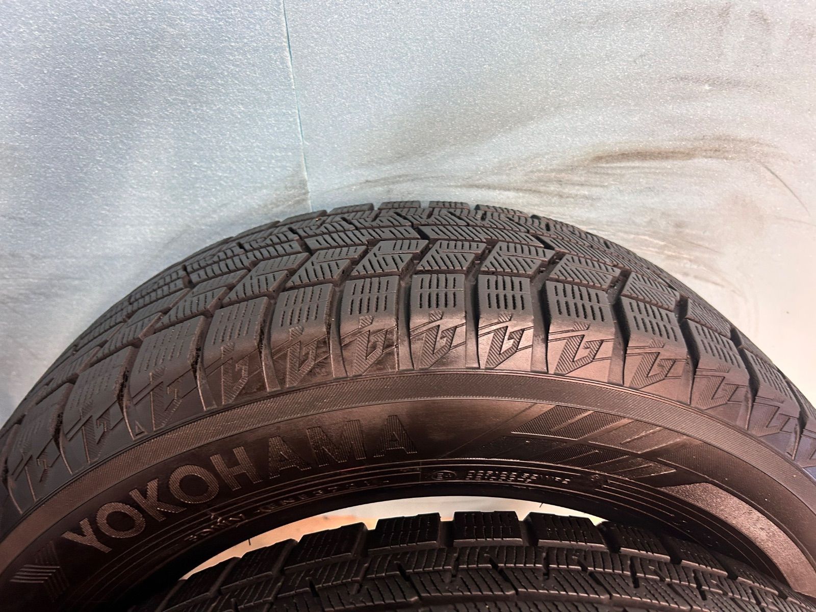 スタッドレスタイヤ