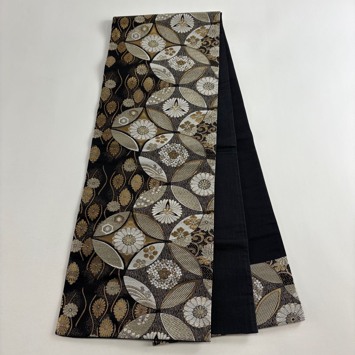 407y31☆袋帯 銀糸 孔雀 松葉菱 唐花 菊 牡丹唐草 菊菱 七宝 波☆美品 唐花と孔雀デザイン ヴィンテージ袋帯 407y31☆袋帯 銀糸 孔雀 松葉菱