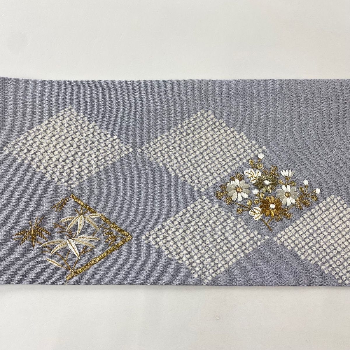  名古屋帯 秀品 菱 草花 金糸 箔 灰色 正絹 名古屋帯 帯