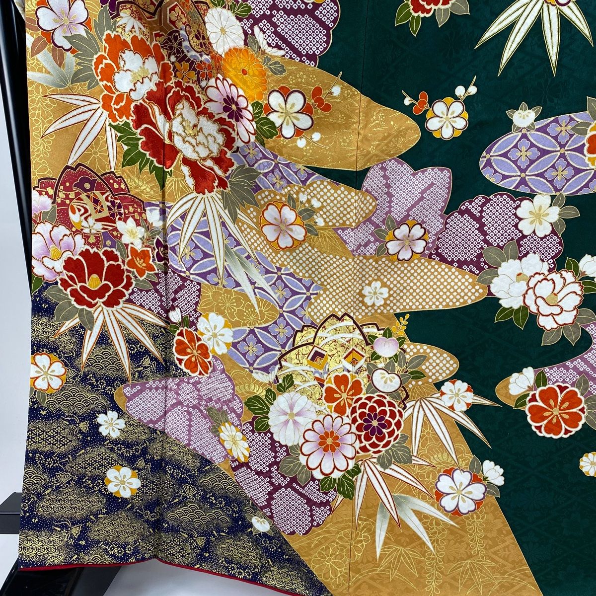振袖 身丈165 cm 裄丈66 5 M 袷 牡丹 梅 箔 刺繍 深緑 正絹