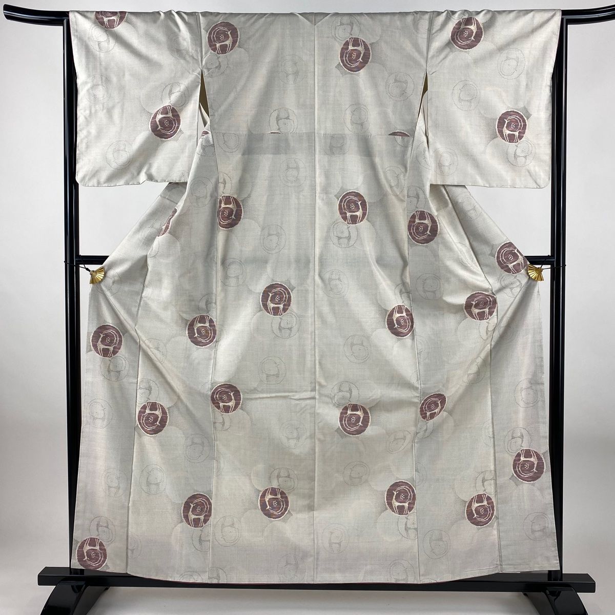 大島紬 身丈159 5 cm 裄丈65 M 袷 都喜ヱ門 証紙 鹿 丸紋 灰白 正絹