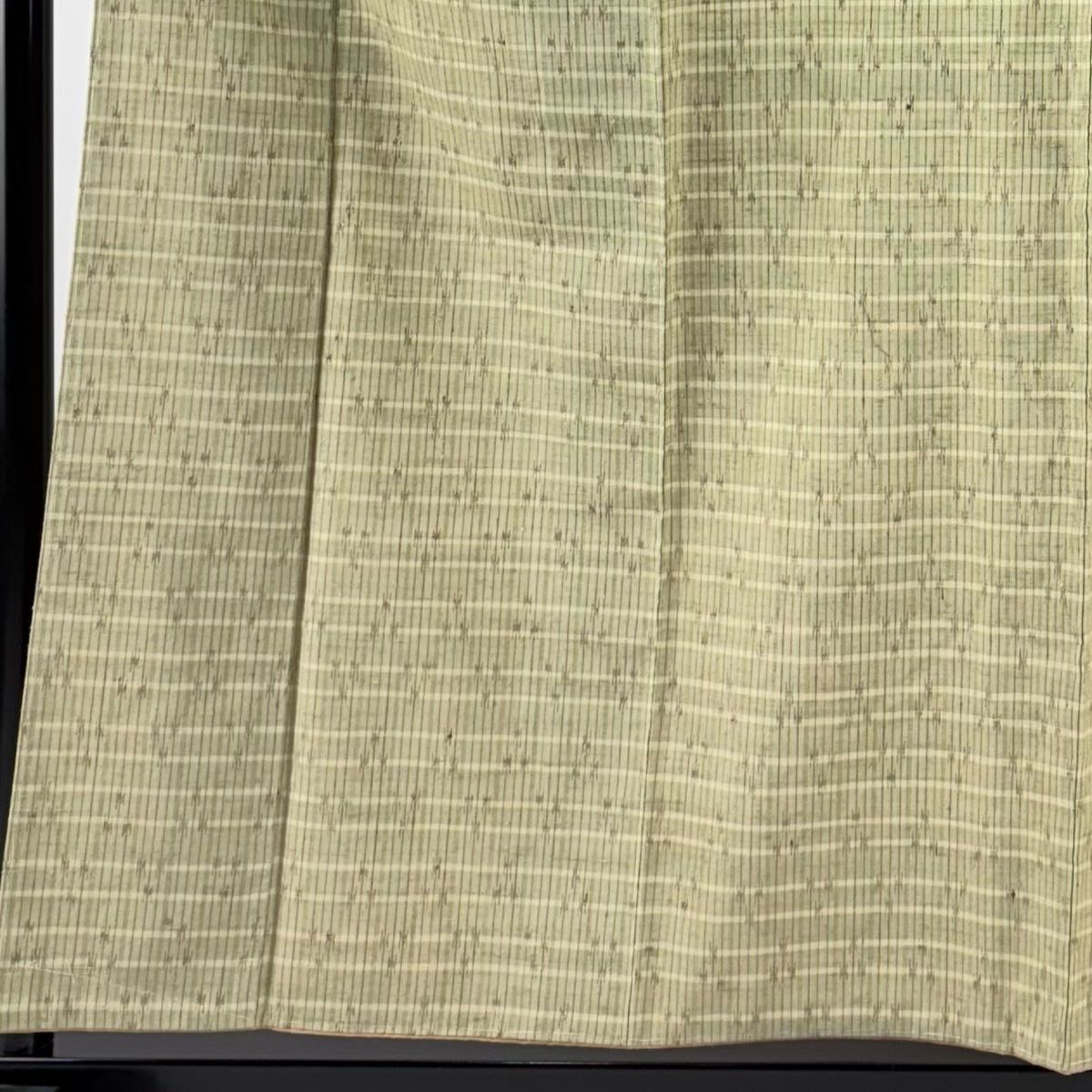 紬 身丈158 cm 裄丈64 5 M 袷 桑染紬 縞 幾何学模様 薄緑 正絹