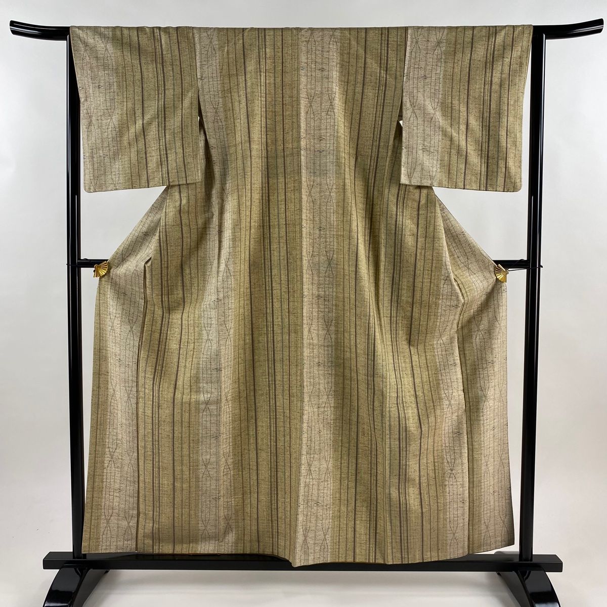 紬 身丈158.5 cm 裄丈64.5 M 袷 縦縞 幾何学模様 薄茶色 正絹