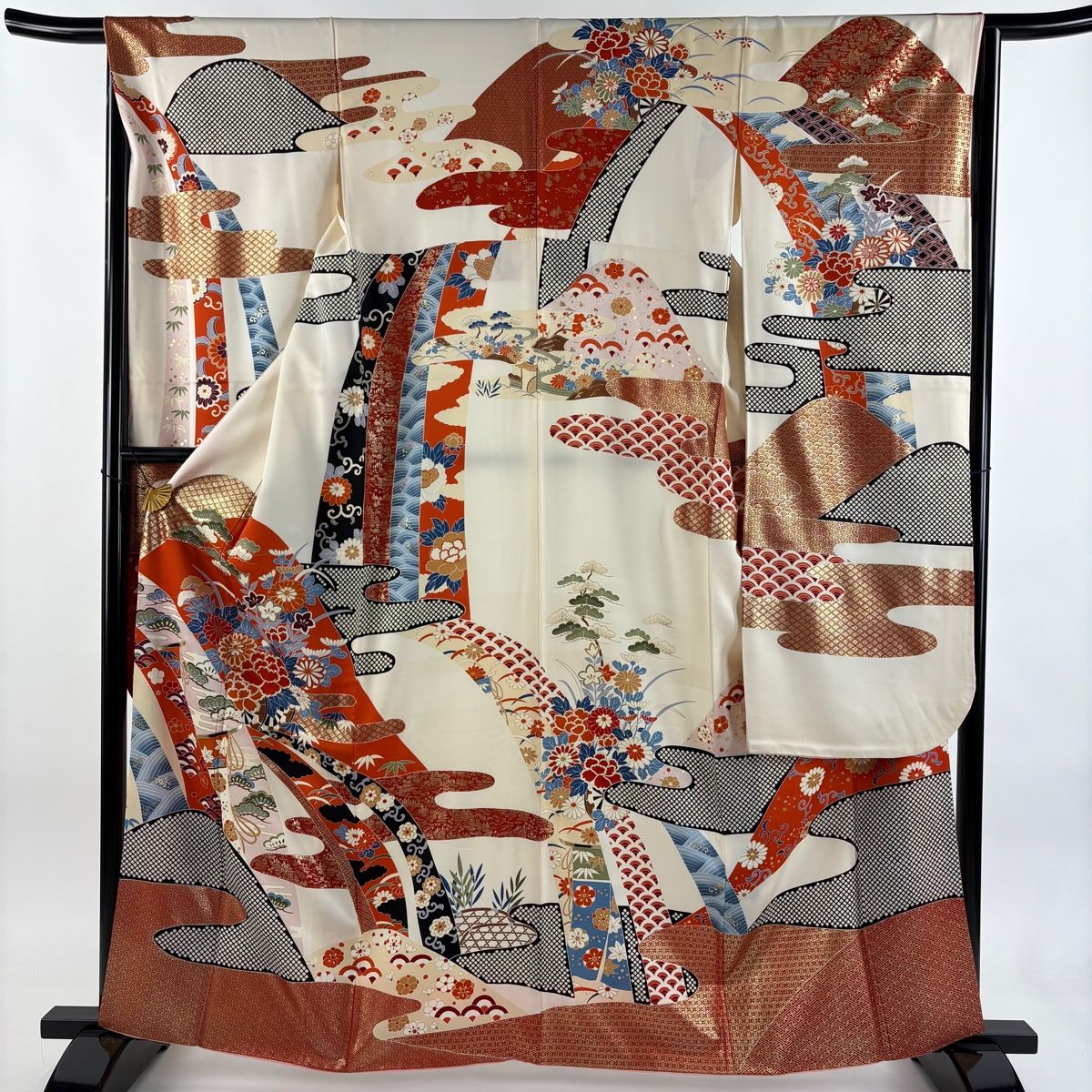 振袖 身丈163 cm 裄丈66 M 袷 菊 松竹梅 金糸 金彩 クリーム 正絹 秀品