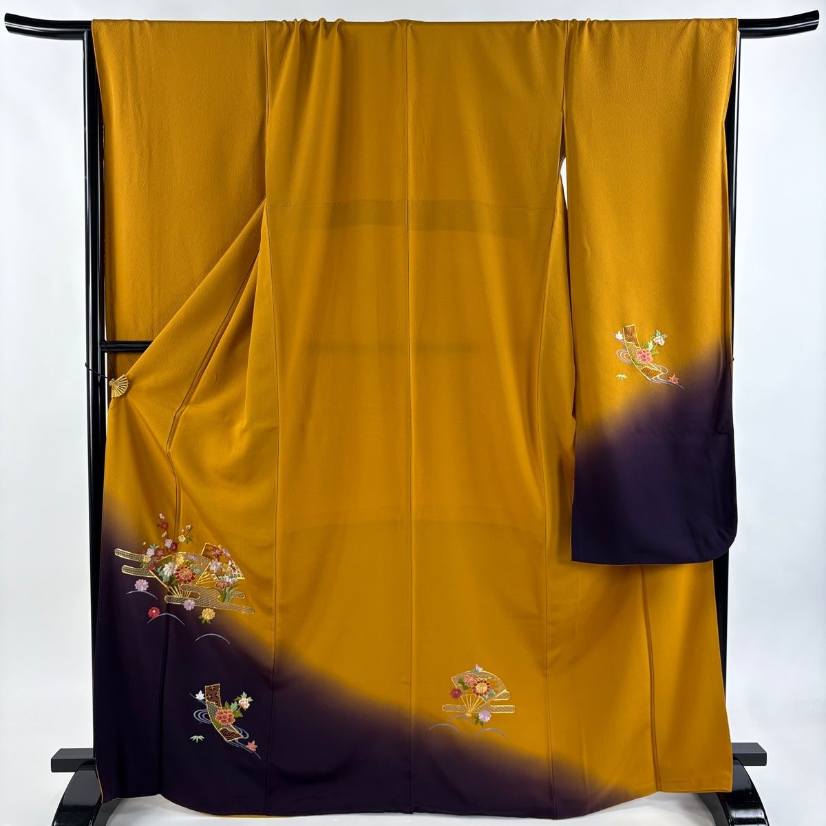 振袖 身丈169 cm 裄丈68.5 L 袷 草花 扇 金糸 刺繍 山吹色 正絹 秀品
