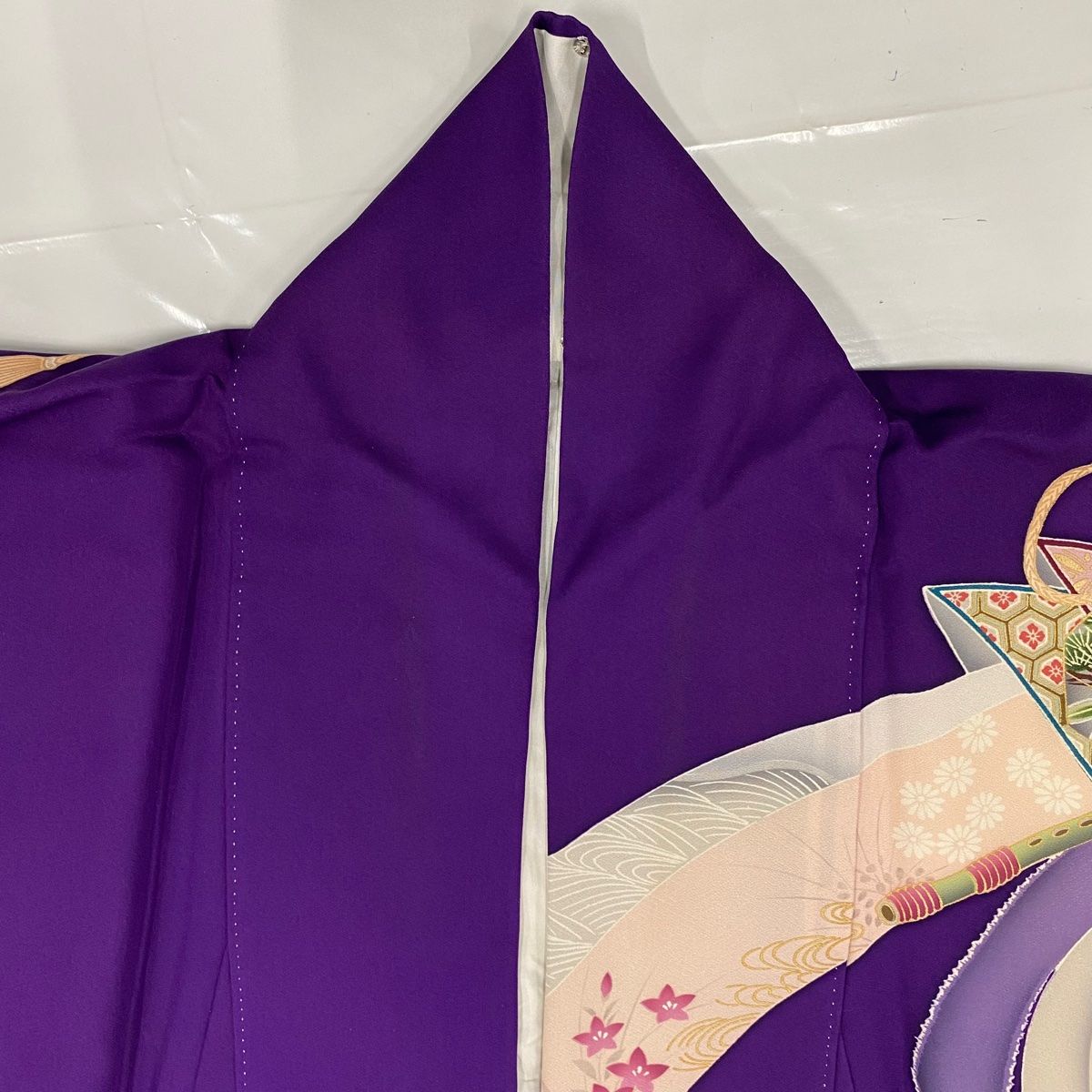  振袖 身丈161 cm 裄丈69 5 L 袷 文箱 熨斗 刺繍 金彩 紫 正絹 秀品 振袖 着物