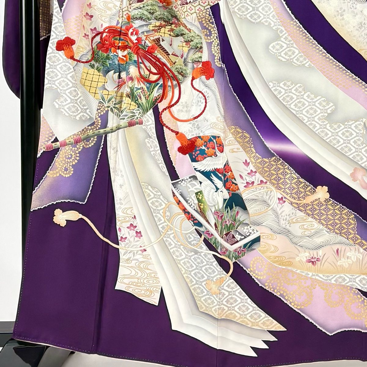振袖 身丈161 cm 裄丈69.5 L 袷 文箱 熨斗 刺繍 金彩 紫 正絹 秀品