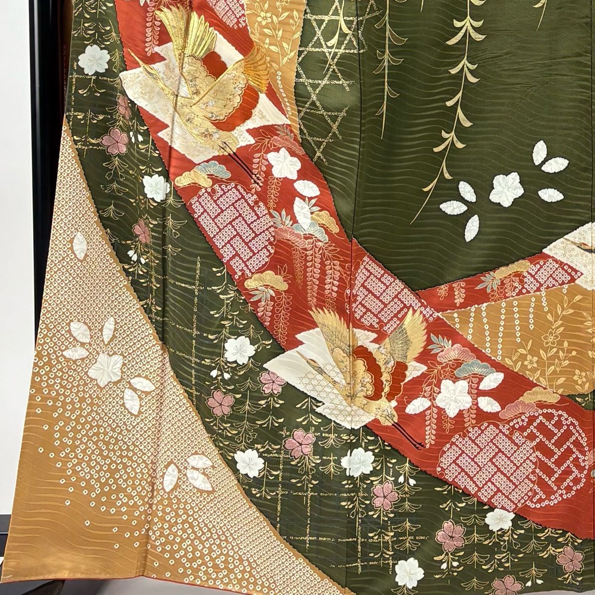 振袖 身丈163 cm 裄丈69 L 袷 松 金糸 金銀彩 茶緑色 正絹 秀品