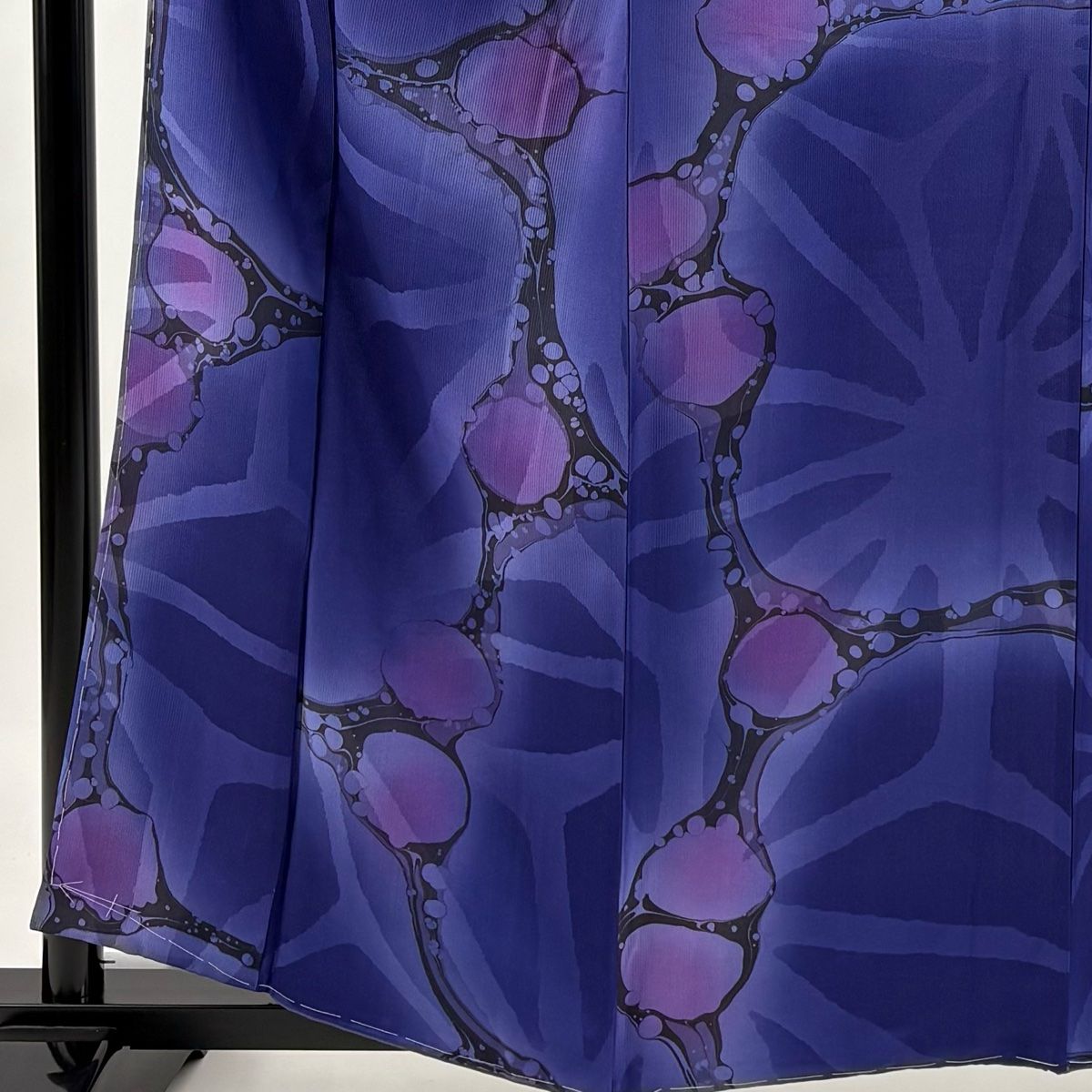 小紋 身丈160 cm 裄丈65.5 M 袷 幾何学模様 ぼかし 青紫 正絹 秀品