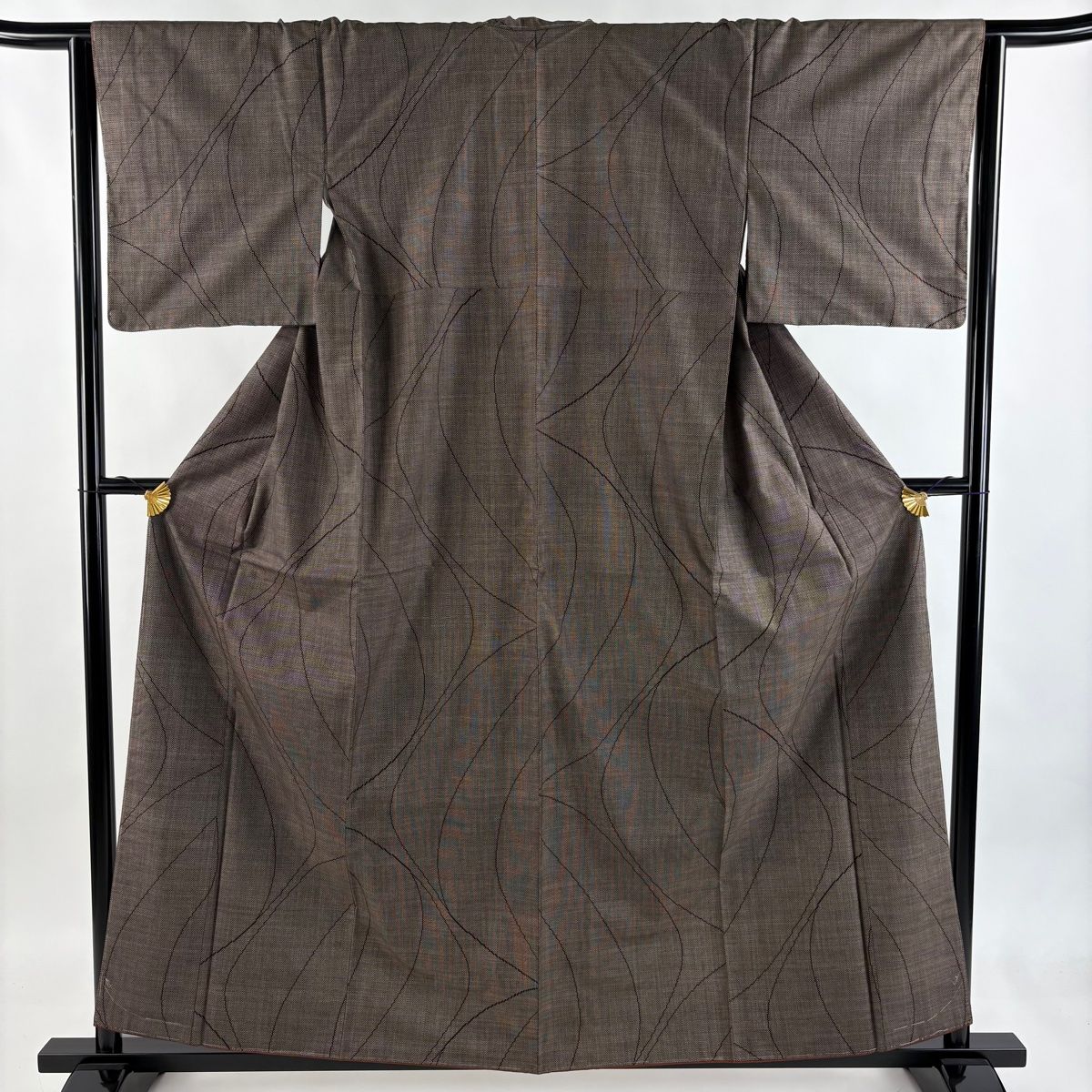 大島紬 身丈159.5 cm 裄丈63.5 S 袷 純泥染 証紙 幾何学模様 焦茶色 正絹 秀品