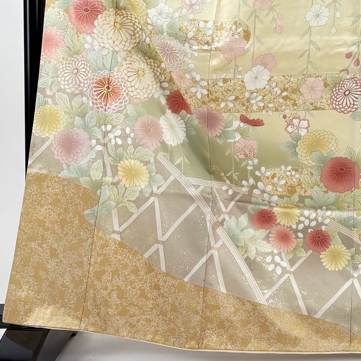 振袖 身丈164 cm 裄丈65.5 M 袷 菊 萩 金糸 金銀彩 薄黄 正絹 秀品