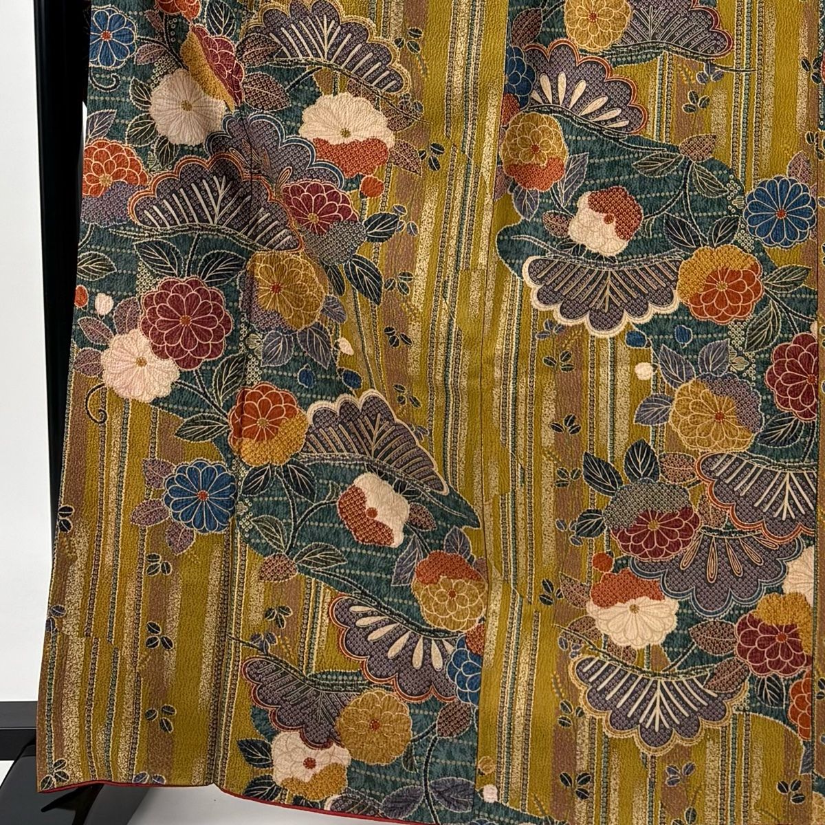 振袖 身丈166 cm 裄丈67 M 袷 菊 松 金彩 黄土色 正絹 秀品