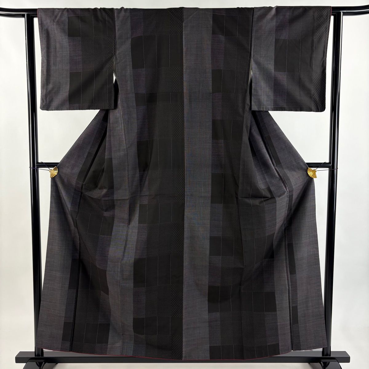 大島紬 身丈157.5 cm 裄丈62.5 S 袷 純泥染 証紙 縞 絣 黒 正絹 秀品