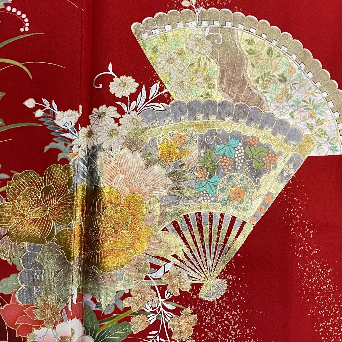  振袖 身丈167 cm 裄丈69 5 L 袷 桂由美 落款 草花 桧扇 金銀彩 ラメ 赤 正絹 秀品 振袖 着物