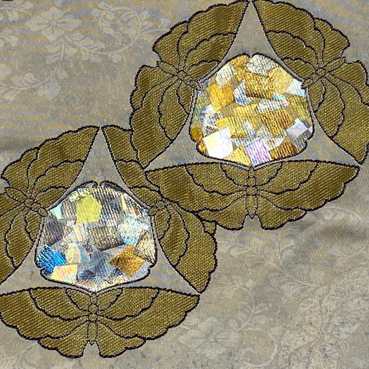 袋帯 堀省平 落款 蝶 金糸 箔 銀色 六通 正絹