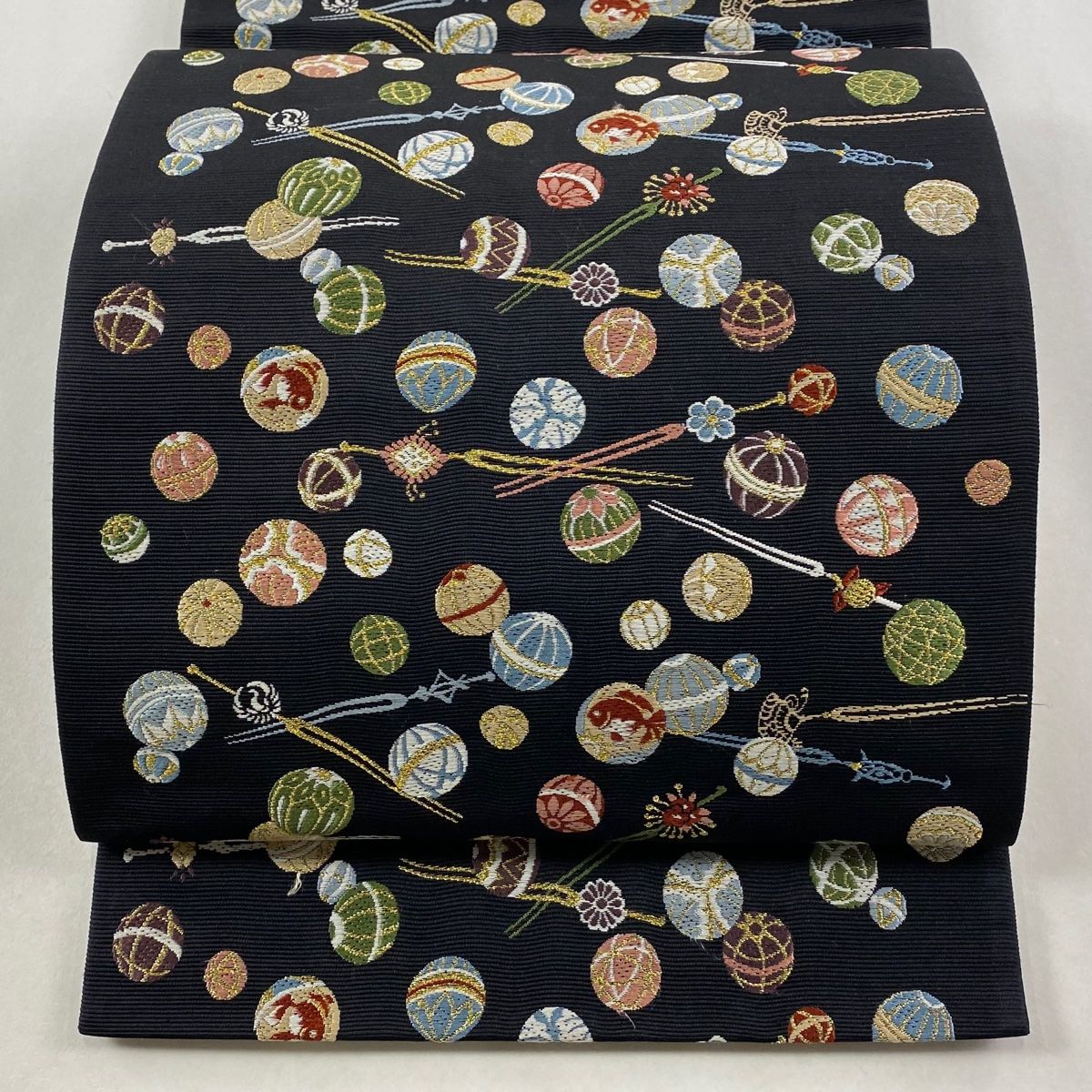 袋帯 毬とかんざし 金糸 刺繍 黒 六通 正絹