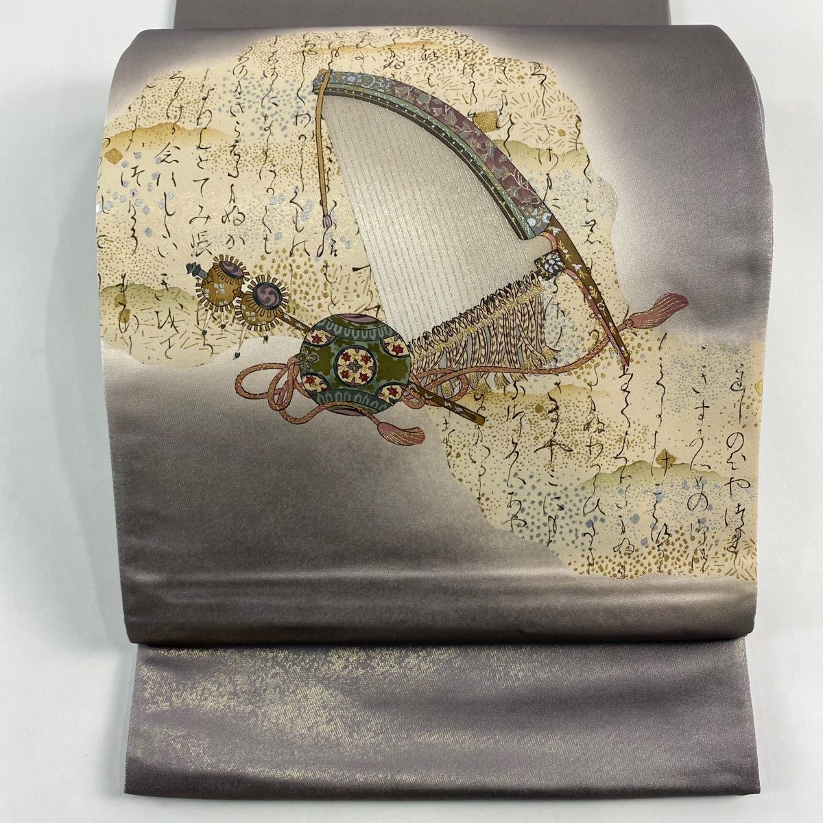 袋帯 樽本伊勢蔵 落款 文字 和楽器 箔 灰紫 お太鼓柄 正絹