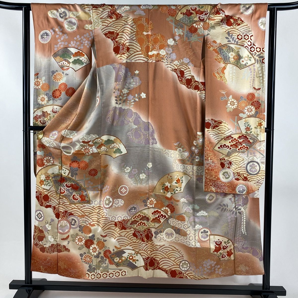 振袖 身丈153 cm 裄丈61 S 袷 扇面 波 金糸 金銀彩 ピンクベージュ 正絹 秀品