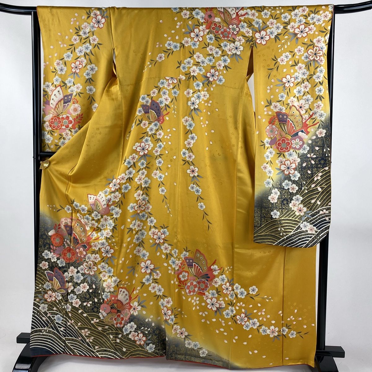 振袖 身丈164.5 cm 裄丈65.5 M 袷 蝶 桜 金糸 金彩 からし色 正絹 秀品