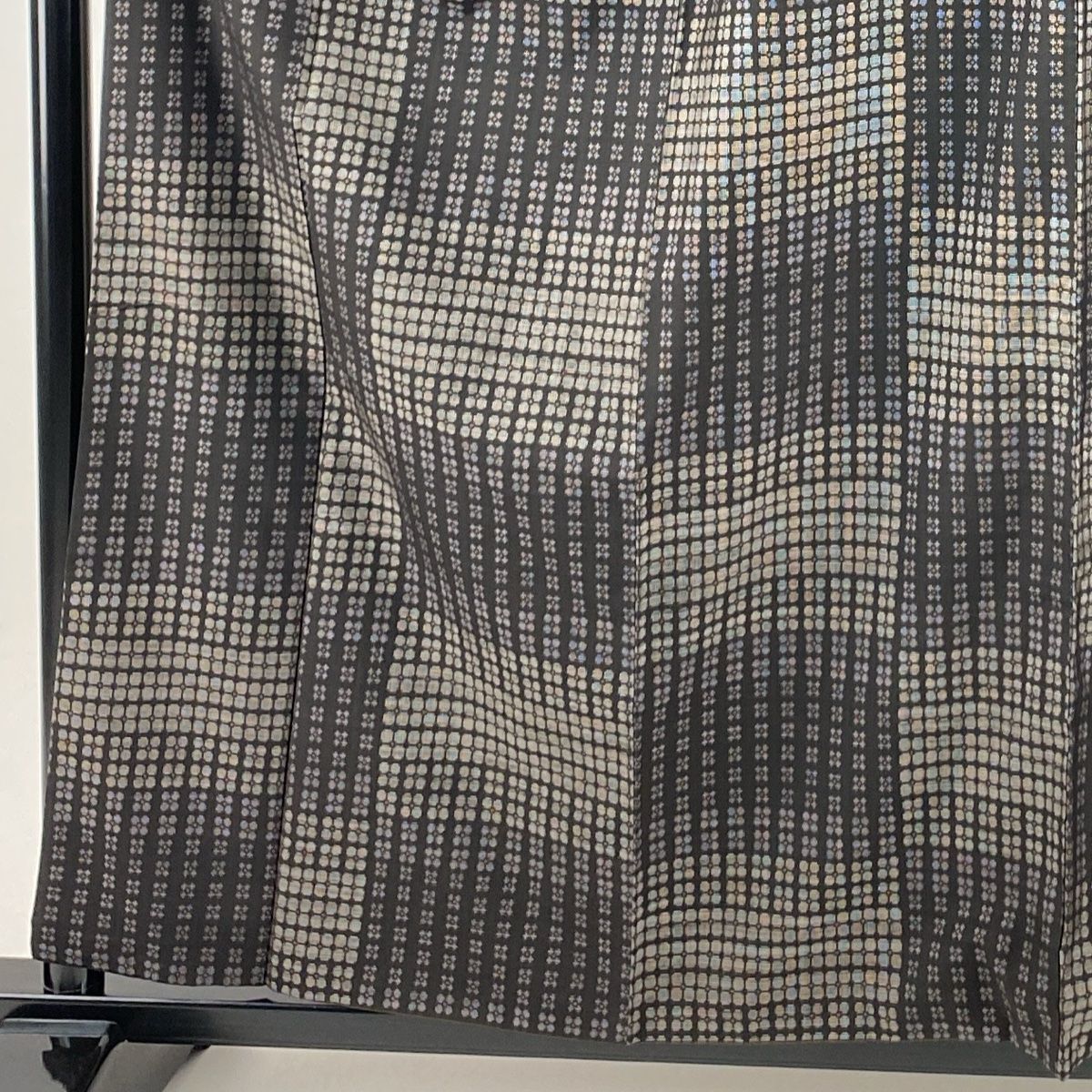 大島紬 身丈157.5 cm 裄丈65 M 袷 純泥染 証紙 花 幾何学模様 墨色 正絹 秀品