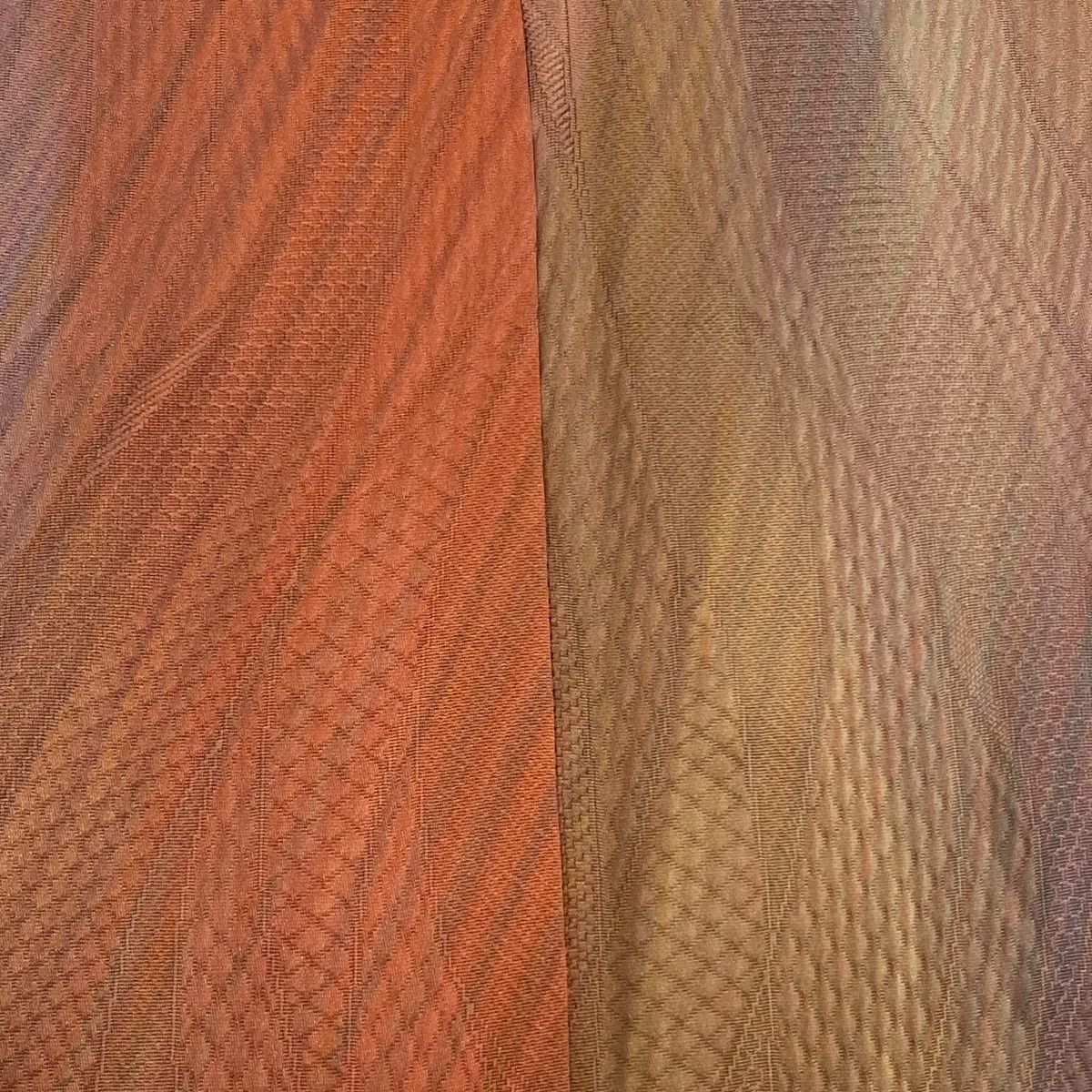  道中着 身丈95 cm 裄丈66 M 和装コート 落款 よろけ縞 地紋 ぼかし サーモンピンク 正絹 秀品 羽織 着物 浴衣