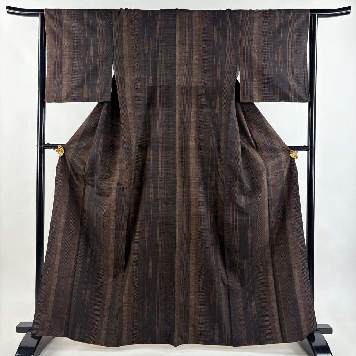 紬 身丈165 cm 裄丈63.5 S 袷 やまと 縦縞 矢羽根 焦茶色 正絹 秀品