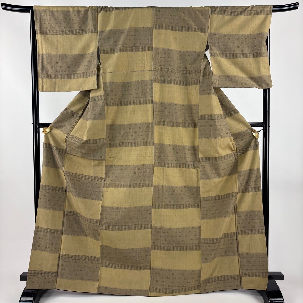 紬 身丈168.5 cm 裄丈67.5 L 袷 段縞 格子 茶緑色 正絹 秀品