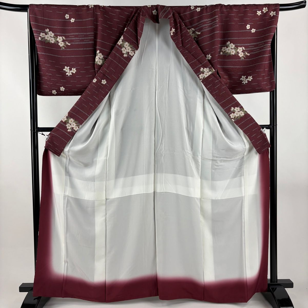  小紋 身丈165 5 cm 裄丈67 L 袷 桜 縞 金彩 赤紫 正絹 秀品 小紋 着物