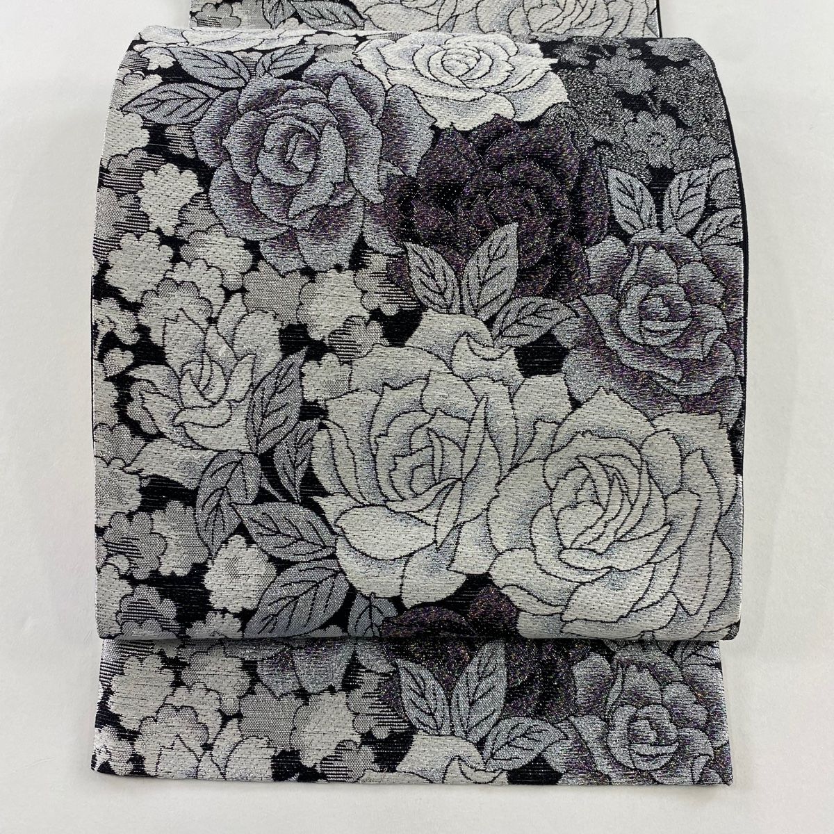 袋帯 秀品 薔薇 草花 銀糸 箔 黒 六通 正絹