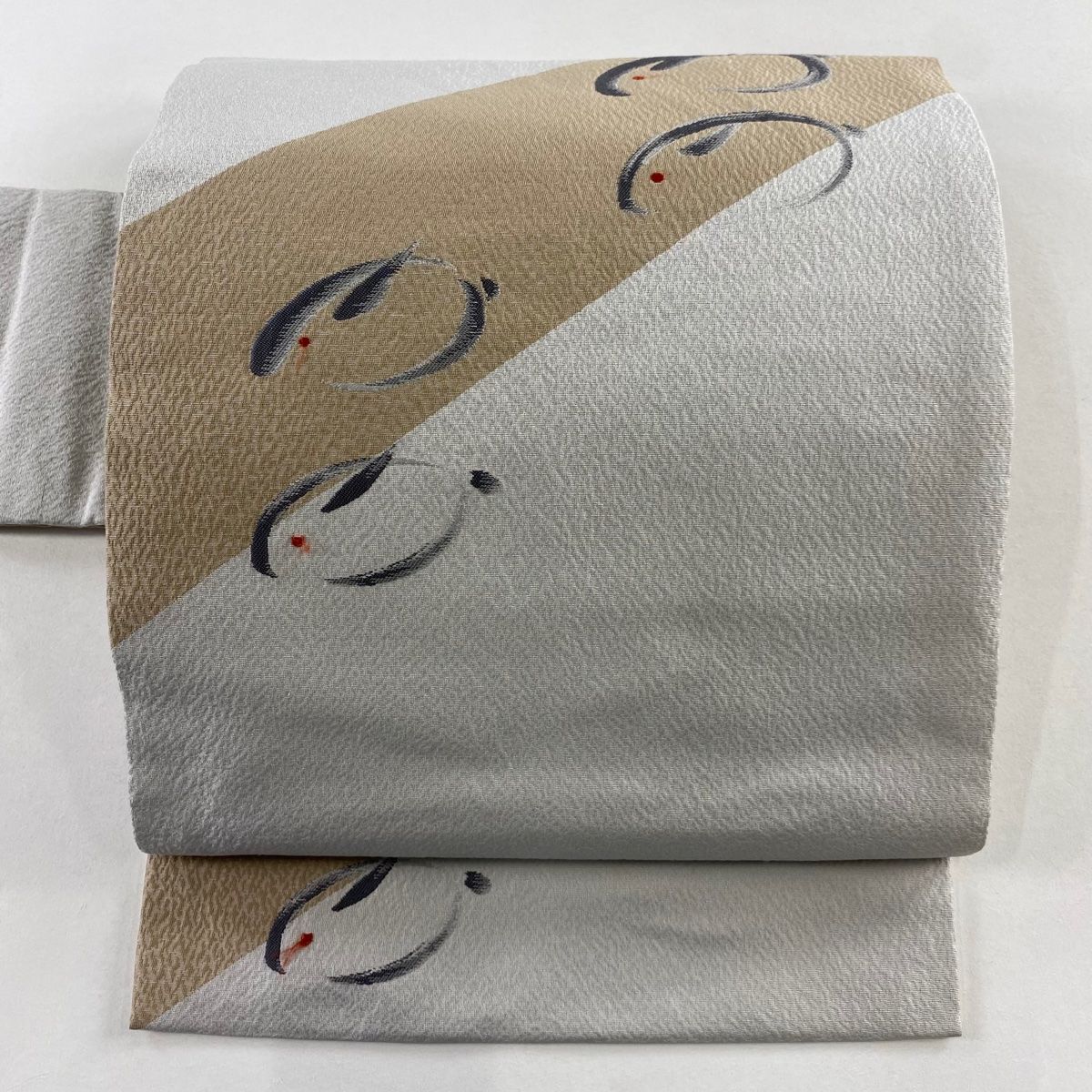 名古屋帯 秀品 うさぎ 斜縞 灰色 正絹