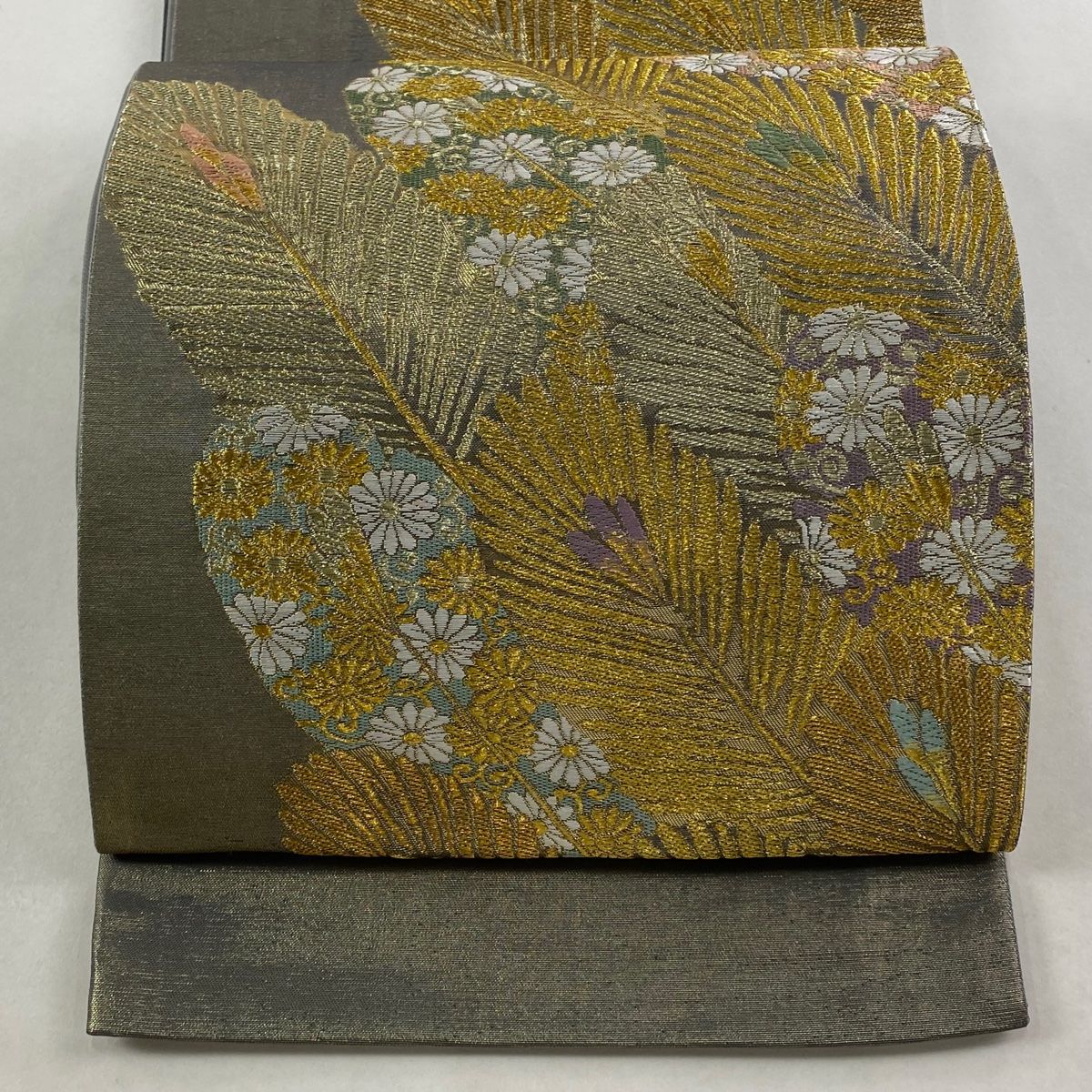 袋帯 秀品 献上松小花文 金銀糸 唐織 金茶 六通 正絹