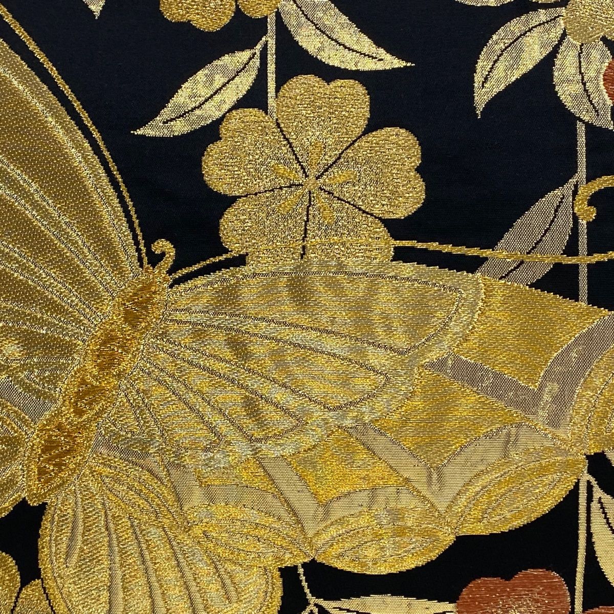袋帯 秀品 蝶 枝垂れ桜 金糸 箔 黒 六通 正絹