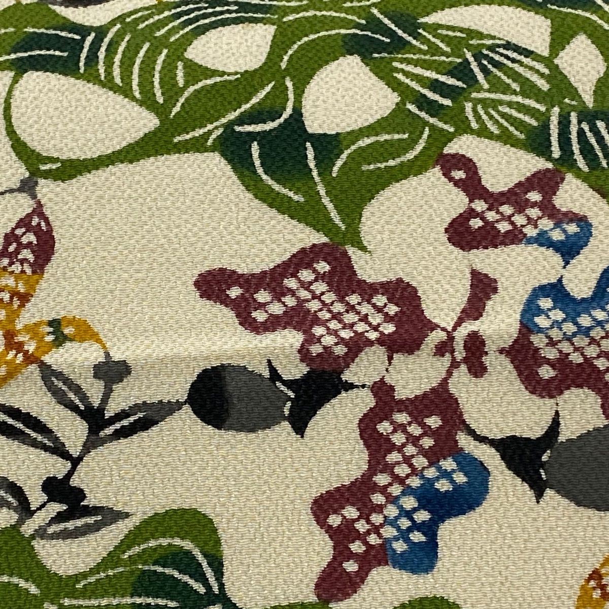 名古屋帯 秀品 草花 縮緬 ベージュ 正絹