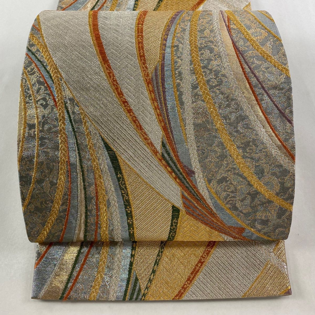 袋帯 秀品 幾何学 金銀糸 箔 銀色 六通 正絹
