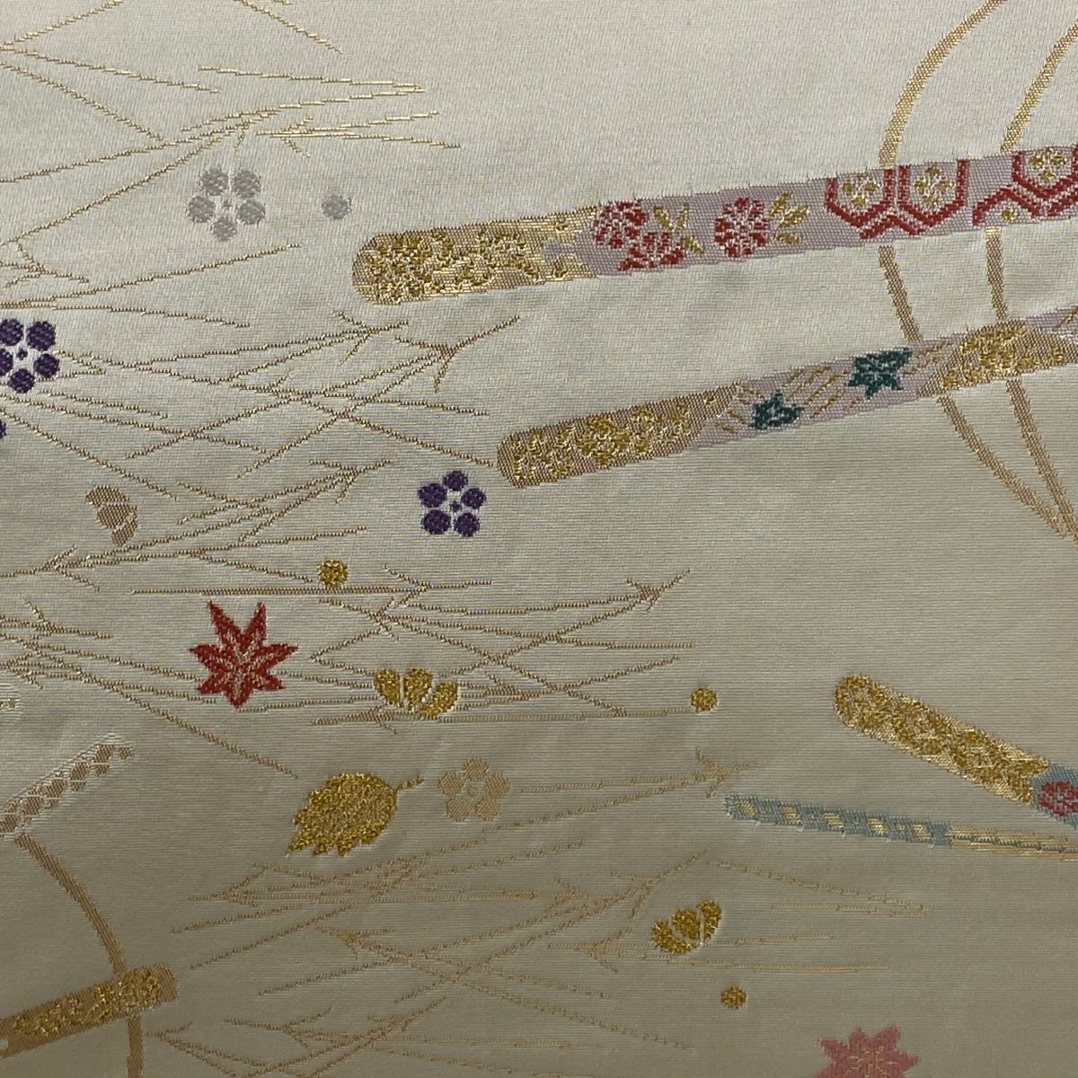 名古屋帯 秀品 吹き寄せ 金糸 箔 クリーム 正絹