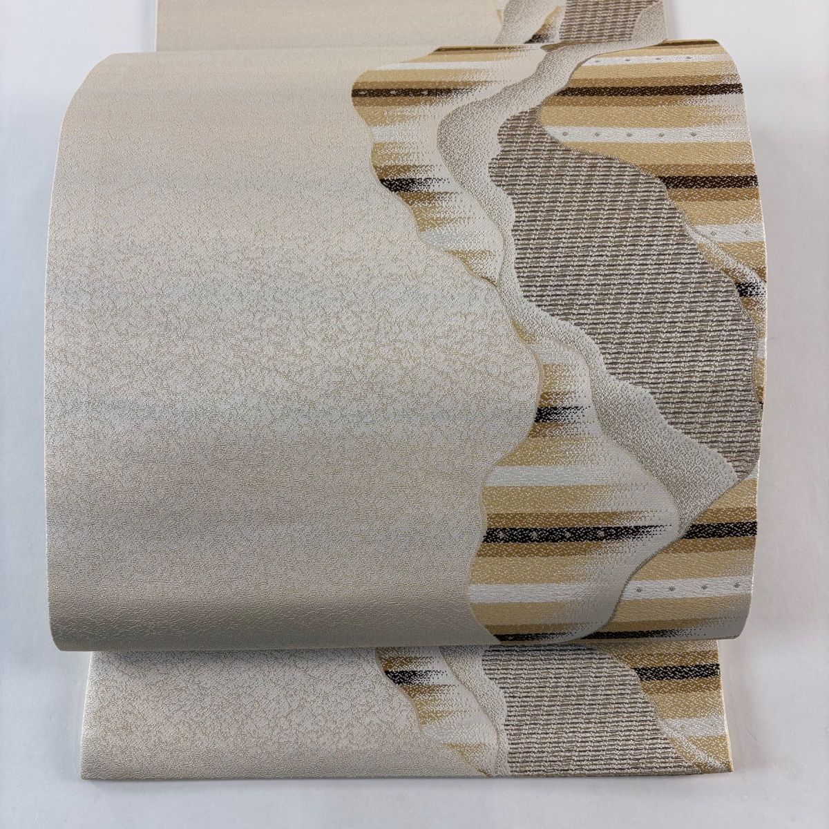 袋帯 縞 幾何学 金糸 ベージュ 六通 正絹
