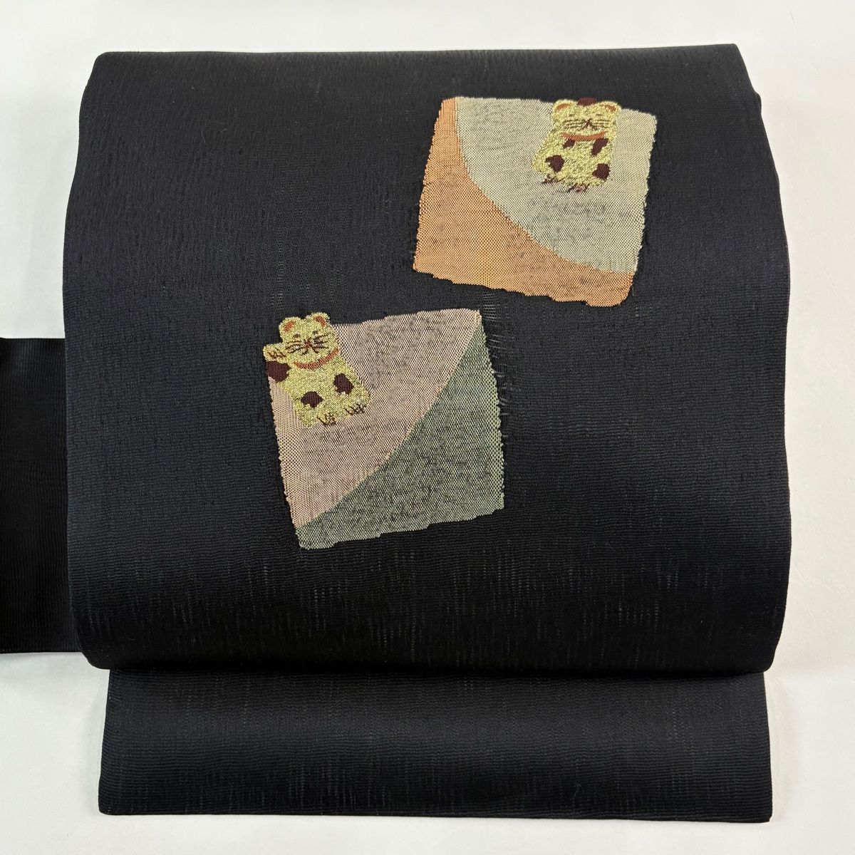 名古屋帯 秀品 夏帯 色紙 招き猫 金糸 黒 正絹