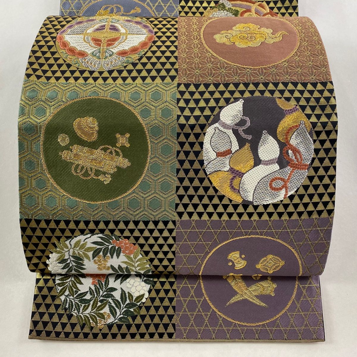 袋帯 秀品 市松 草花 金糸 箔 金茶 六通 正絹