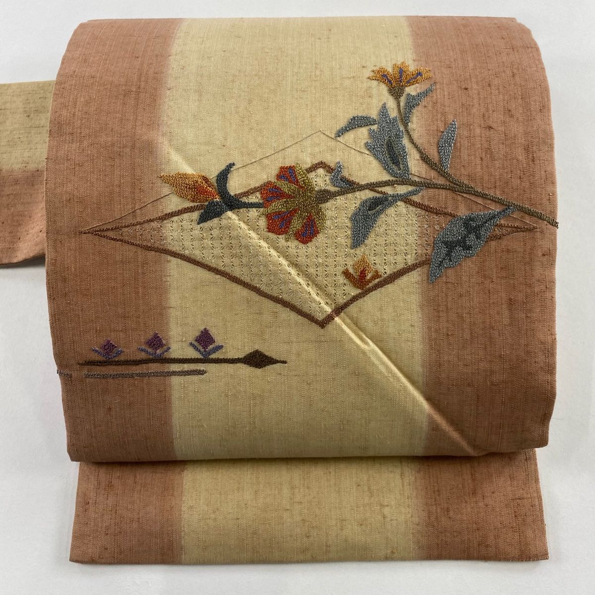 名古屋帯 秀品 関西仕立て 草花 刺繍 ベージュ 正絹