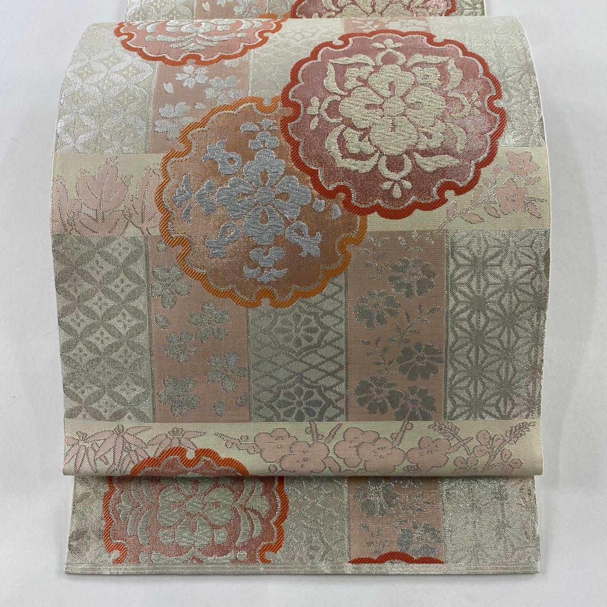 袋帯 秀品 川島織物 落款 関西仕立て 華文 雪輪 銀糸 箔 ベージュ 六通 正絹