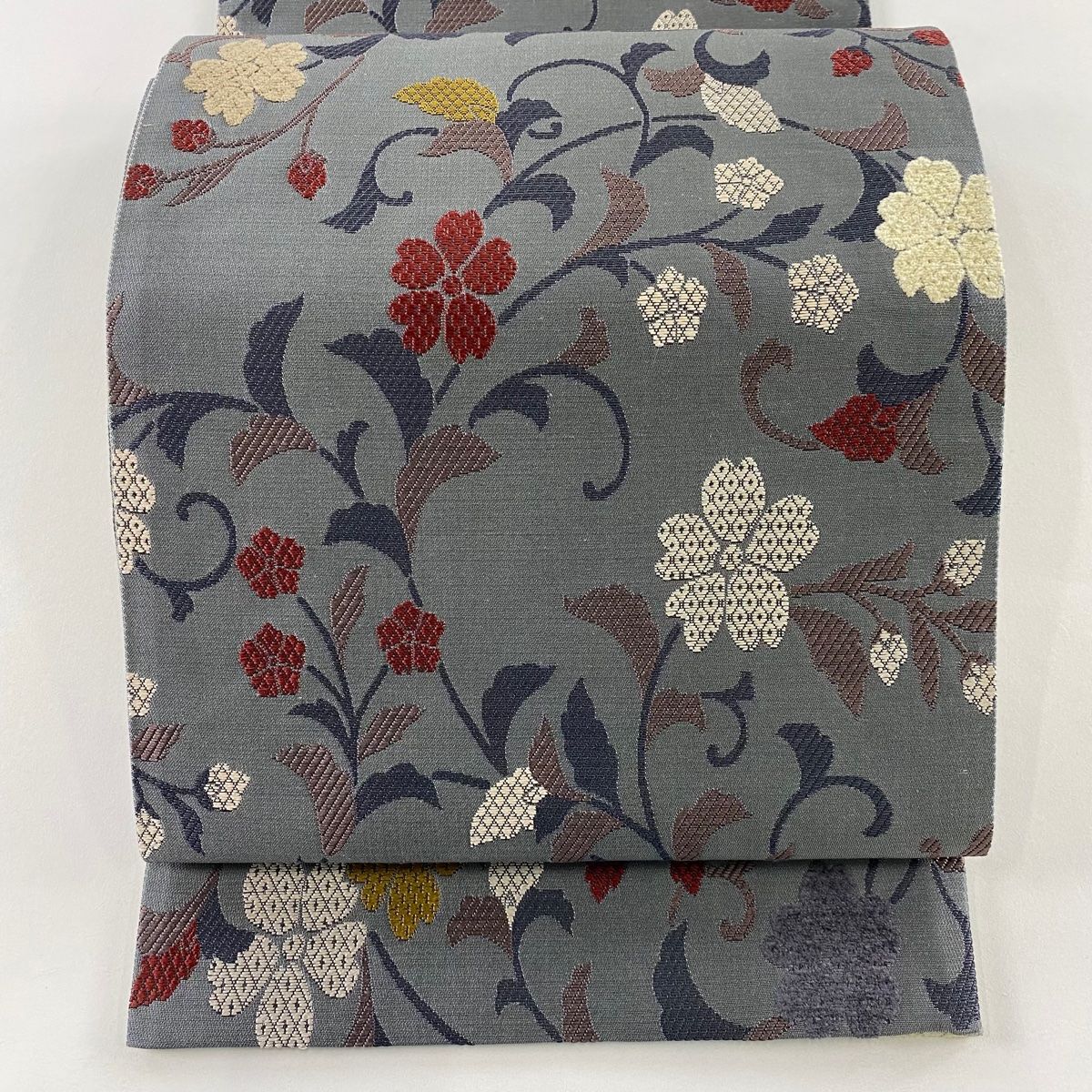 袋帯 秀品 花唐草 刺繍 灰色 六通 正絹
